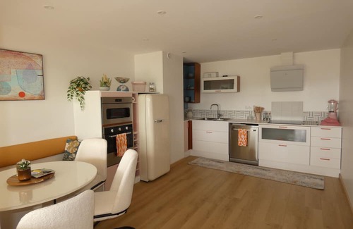 Bilieu Apartment | LAC CASA 60 - gîte with beach and terrace overlooking the lake