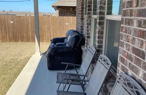 Krum House | Room in the house with share bathroom and one guest per room