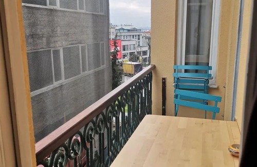 Galata Apartment | 3rd floor 3+1, 2 bathrooms, Galata tower with balcony 20 steps