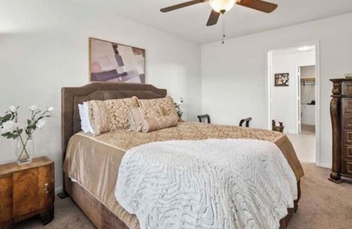 Bastrop House | Charming 3-bedroom house with excellent WiFi and super cold AC in Bastrop