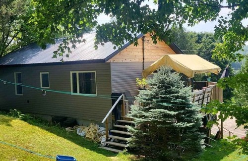 Sainte-Beatrix Ski Chalet | Chalet à Louer à Court Terme