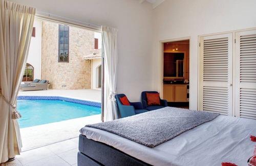 Sabadeco Villa | Villa Blossom, Oceanfront escape with 3 bedrooms in quiet area