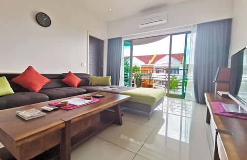 Kuala Teriang Apartment | Stunning Sunset View High Speed Fibre Furnished