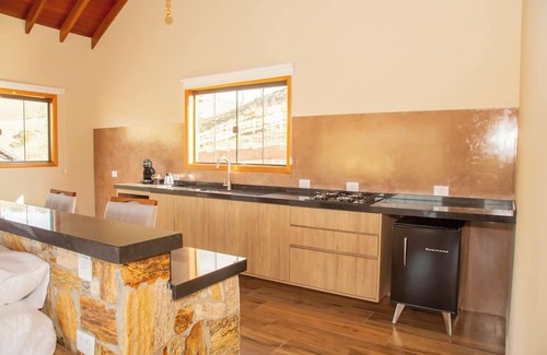 Sao Bento do Sapucai Ski Chalet | Chalé Pedra Madeira com Hidro e Café da Manhã