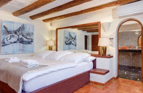 Villajoyosa Villa | Thrilling Costa Blanca Villa | Villa Hischer | 3 Bedrooms | Beachfront | Spectacular Sea Views | Spacious Furnished Sun Terrace with Private Pool | 2 Outdoor Kitchens with Outdoor Dining Area| BBQ facilities | Villajoyosa