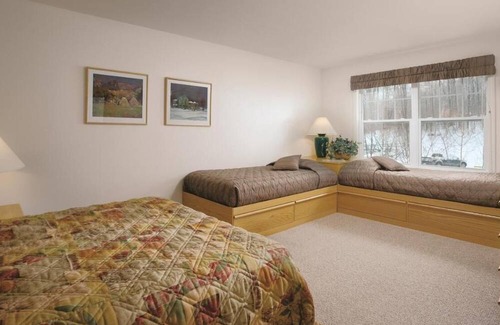 Jeffersonville Resort | Cozy resort in brilliant Cambridge family friendly including arcade games