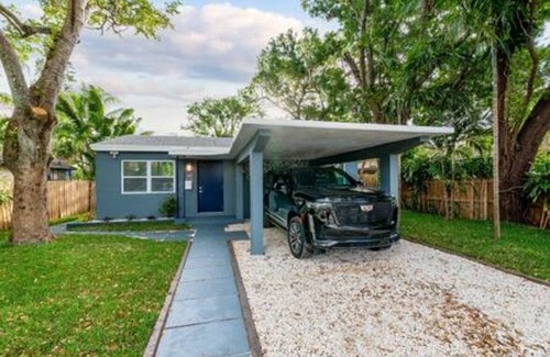 Riverside Park Villa | Tropical Oasis in Fort Lauderdale - Villa Mandala