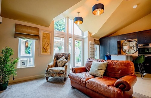 Quedgeley House | Guest Homes | Quinton House