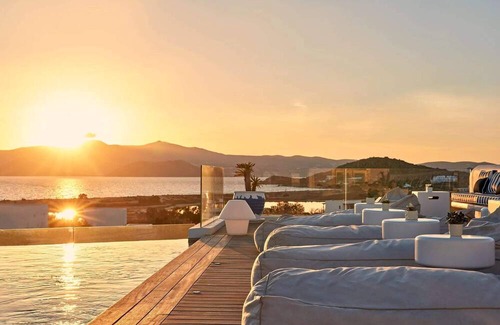 Agios Prokopios Apartment | Luxurious 1BR Suite with Private Pool on Naxos