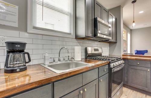 Elizabeth Apartment | Elizabeth Apartment ~ 2 Mi to Jersey Gardens!