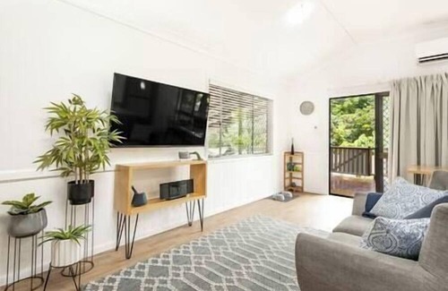 Kewarra Beach House | The Cottage - Mountain Views 1BR - 5 min to Beach