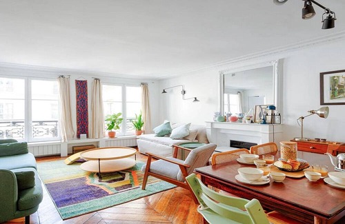 Quartier du Faubourg-Montmartre Apartment | ON THE TRANQUIL RUE DE PROVENCE IN THE GRANDS BOULEVARDS
