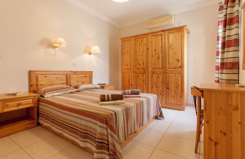 Santa Maria Estate Villa | Merill Pool and Sea, Penthouse Apart 6