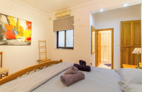 Sliema Villa | The Strand - Apartment By The Sea Sliema