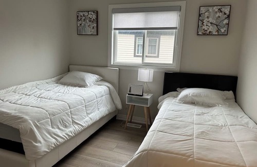 Niagara Falls House | K Niagara Guesthouse(Cherry & Mint)