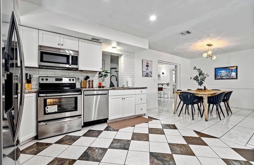 Lantana House | Beachside Escape : Poolhouse w/Game Room + Grill