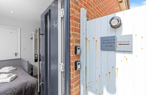 Rottingdean Apartment | Boutique Studio Apartment | By My Getaways