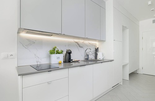 Uniescie Apartment | Beautiful Sea&lake Studio by Renters