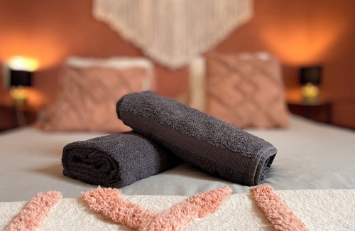 Troyes Apartment | Appartement Cream Cocoon