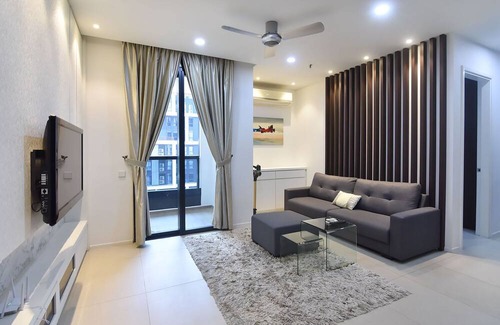 Mont Kiara Apartment | A Stylish 1BR Apt Arcoris Mont Kiara KL
