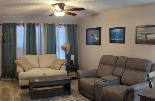 Tallahassee House | Those who love to wander are never lost