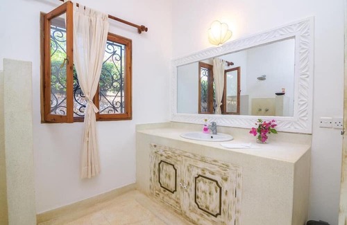 Malindi Marine National Park Villa | Minimi Couzy villa casaurina