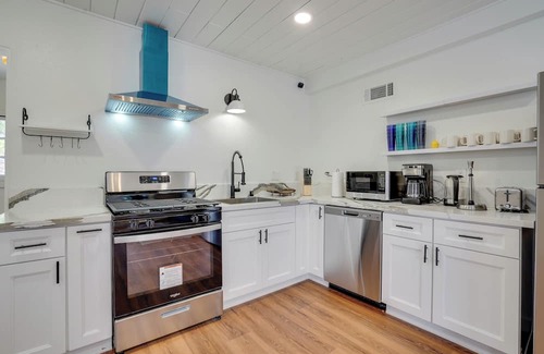 Rancho Cucamonga House | Rancho Relaxo Retreat: Modern Comfort in Cucamonga