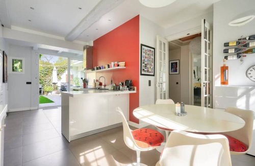 Montmartre House | Vrbo Property