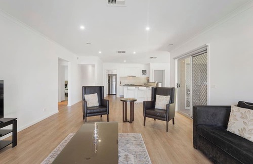 Alfredton House | Goldwood Gem Relaxed Country Escape for Families