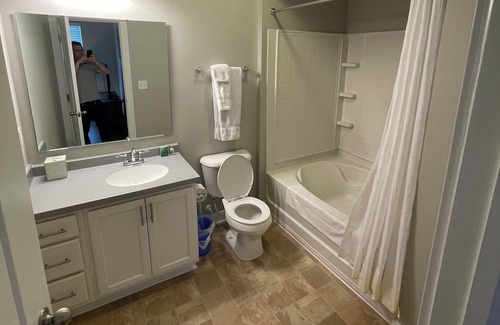 Carmel Apartment | Carmel Apt! 729 square feet!
