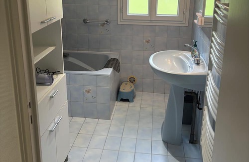 Saint-Bonnet-Troncais House | Maison de Campagne 2 Personnes au Calme, Forêt de Tronçais. Animaux Acceptés