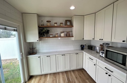 Kahuku House | Modern North Shore Getaway 4 Bedroom Home - short walk to the beach