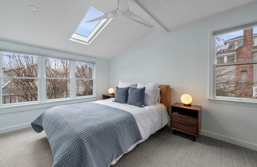 Marblehead Cottage | The Sunset - A cozy, seaside cottage in historic Marblehead MA