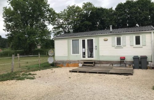 Verlin House | Mobilhome au Sein D'une Écurie