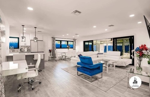Downtown Fort Lauderdale House | Events Welcome - 3B Home w Pool & BBQ - Carport