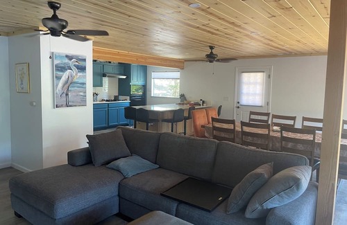 Wishon Cabin | Lake and dock access cabin… 3 bed/2 bath with bonus room…sleeps 12