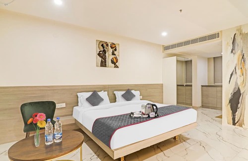 Miyapur Hotel | Townhouse 1010 The Fern Suites