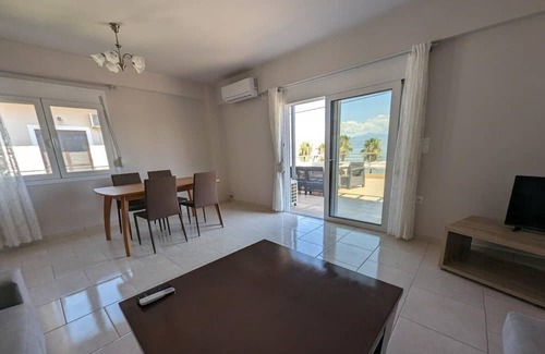 Kamena Vourla Apartment | Bella Vista Luxury Apartment
