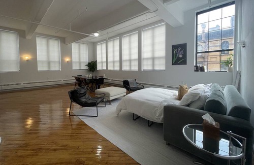 Hoboken Apartment | Brooklyn: Gorgeous, Classic Corner Loft