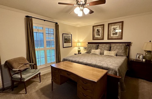 Hattiesburg House | Midtown location convenient to all Hattiesburg has to offer!
