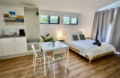 Sanctuary Point Apartment | The Observation Deck - Studio