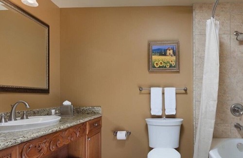 Napa Resort | Priced until May 7: 1BR + Studio with 2 Kitchens & event shuttles to Bottle Rock