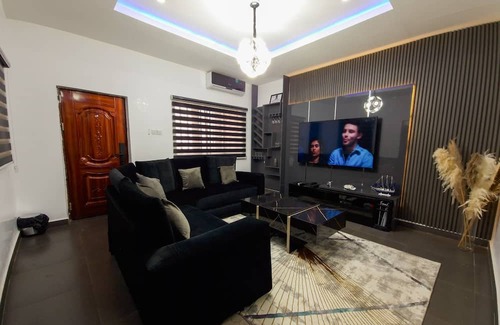 Abuja Apartment | Tastefully-Furnished One-Bedroom Apartment in Wuye, Abuja