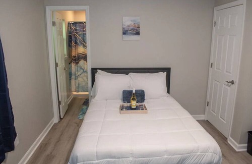 Goose Creek House | Opuluxe Blue Horizon Hideaway Sleeps 8