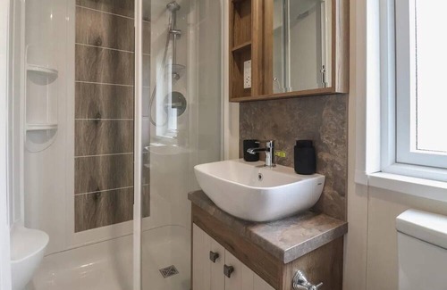 Cayton Bay Cabin | Whispering Willows 2-Bed Lodge in Scarborough