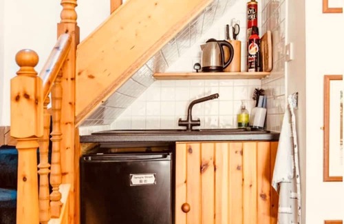 Central Aberdeen Cottage | The Old Coal Shed, Quirky, Unique, Historic, Romantic, Cosy , By The Beach