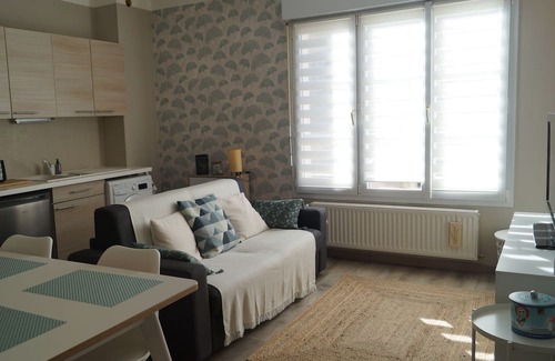 Falaise Apartment | Cœur de Falaise, Normandie Suisse Normande