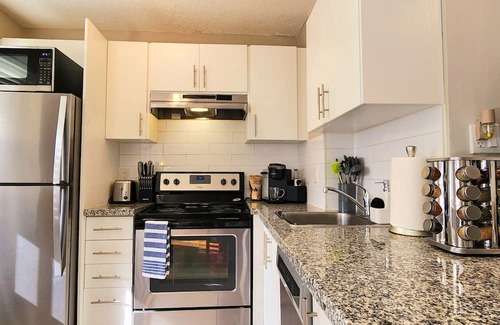 Old Toronto Apartment | Classy Industrial Venue ◈ Prime Location & Parking