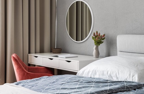 Palmovka Apartment | City Buzz Apartment - O2 Arena - Sleeps 6