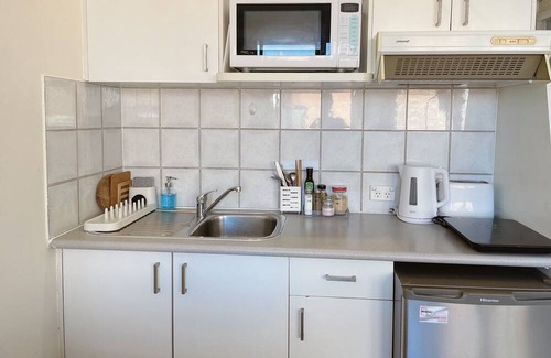 Kings Cross Apartment | [Open Sale!] Kings Cross Apartment. Prime Location, Comfy Stay!